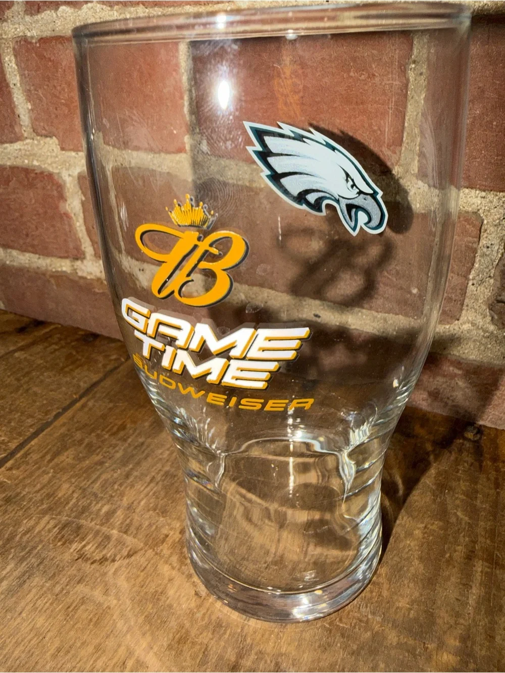 Philadelphia Eagles Glass Pint Set - White and Green Team Logo NFL Budweiser